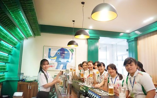Kiến tập tại Nhà máy Bia Carlsberg Huế