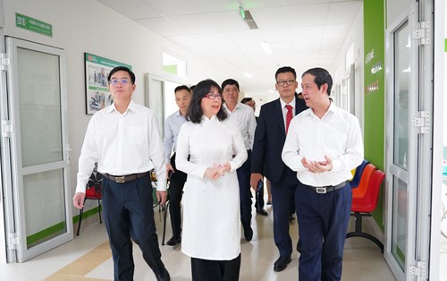 Đoàn Công Tác Bộ GD&ĐT Thăm Và Làm Việc Với Phân Hiệu Trường Đại Học Đông Á Tại Đắk Lắk