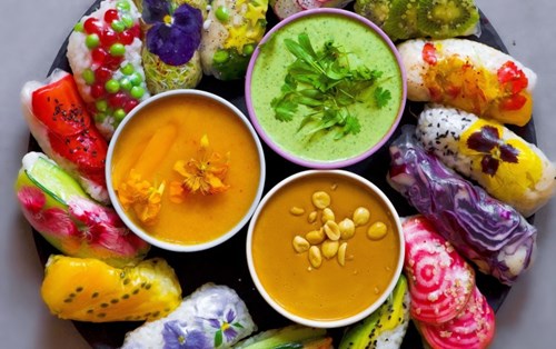 Vietnamese rice paper rolls (spring rolls)