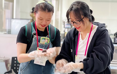 Trải Nghiệm Tại Khoa Thực Phẩm Dành Cho HS Các Trường THPT Trên Địa Bàn Thành Phố Đà Nẵng