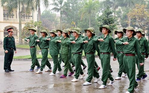 Trải nghiệm học quân sự của sinh viên FT17A1.